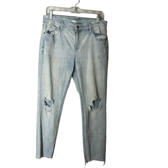Old Navy Women’s Distressed Ripped Boyfriend Light Wash Cropped Sz 8 - Picture 1 of 6